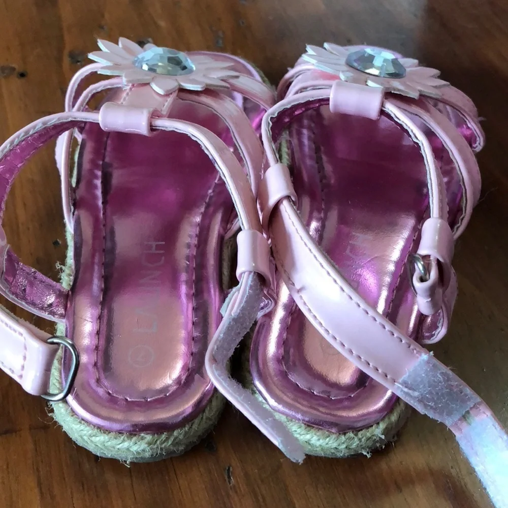 Metallic pink girls sandal